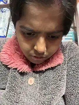 Snapshot of Beauty-queen chatting on 02-24-25, 10:15 Beauty-queen online show from 02-24-25, 10:15