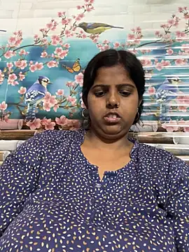 Snapshot of Beauty-queen chatting on 03-10-25, 03:20 Beauty-queen online show from 03-10-25, 03:20