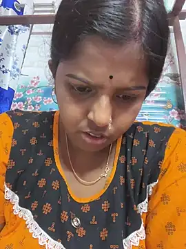 Snapshot of Beauty-queen chatting on 03-17-25, 01:50 Beauty-queen online show from 03-17-25, 01:50