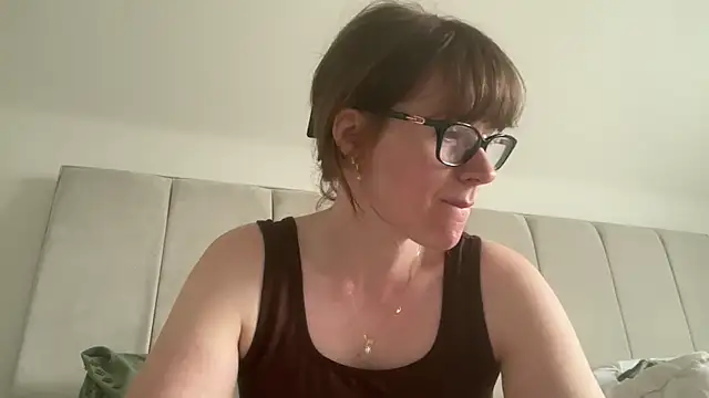 redheadrosie69 online show from 05-04-26, 08:17