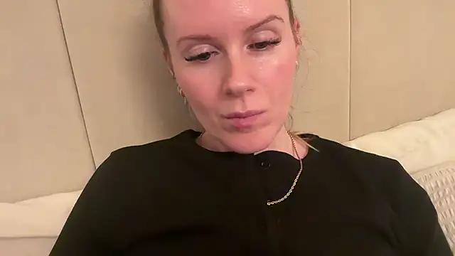 redheadrosie69 online show from 11-28-25, 08:31