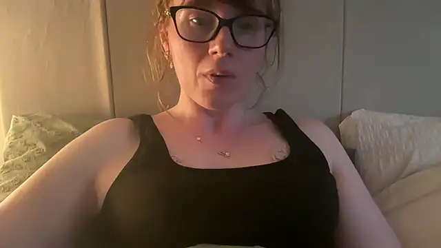 redheadrosie69 online show from 04-28-26, 07:29