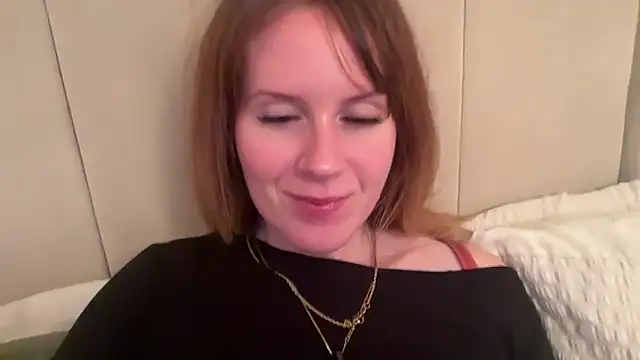 redheadrosie69 online show from 11-12-25, 07:51