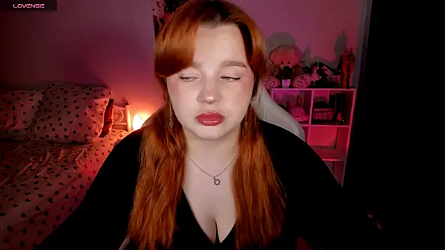  Lisa x online show from 11-06-25, 05:33