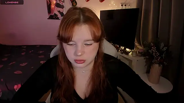 Snapshot of _Lisa_x chatting on 12-31-24, 10:37  Lisa x online show from 12-31-24, 10:37