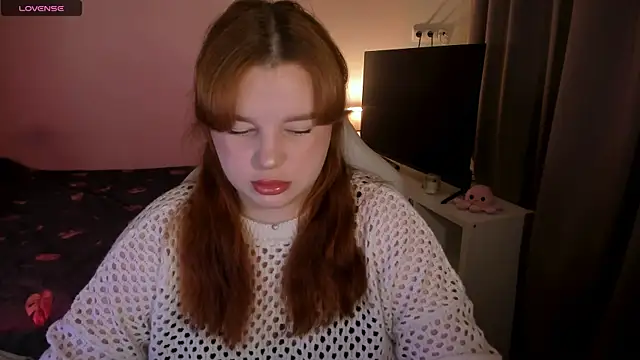 Snapshot of _Lisa_x chatting on 12-05-24, 05:10  Lisa x online show from 12-05-24, 05:10