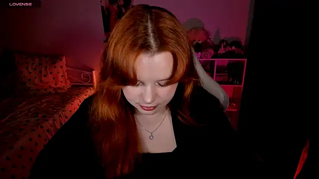 Snapshot of _Lisa_x chatting on 10-20-25, 02:17  Lisa x online show from 10-20-25, 02:17