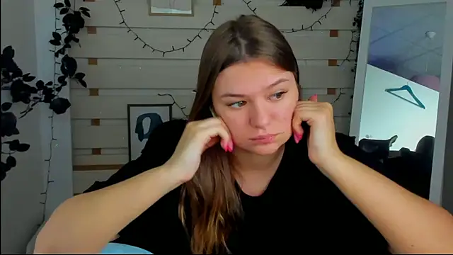 Josephine Kiss online show from 04-11-26, 07:27