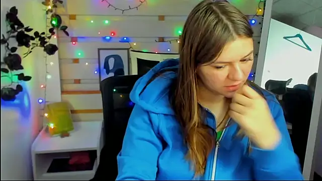 Josephine Kiss online show from 04-15-26, 01:15