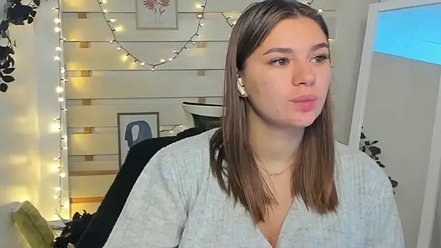 Josephine Kiss online show from 11-12-25, 12:53