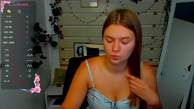 Josephine Kiss online show from 07-20-26, 07:05