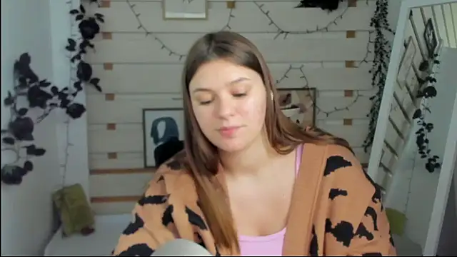 Josephine Kiss online show from 04-06-26, 12:28