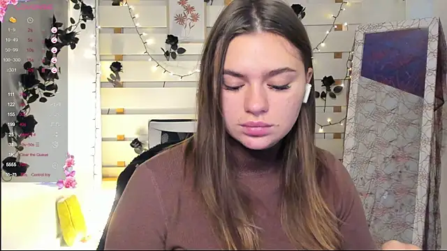 Josephine Kiss online show from 10-26-25, 01:00