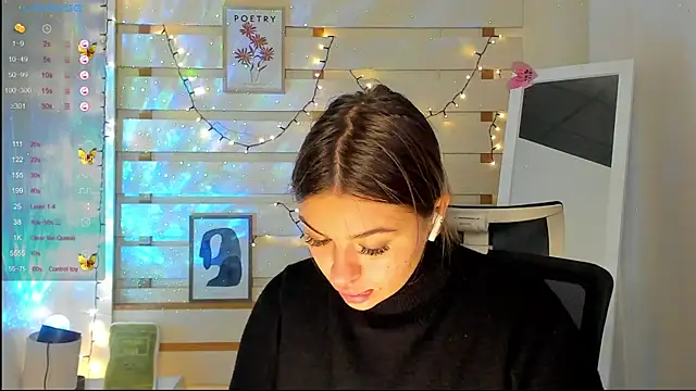 Josephine Kiss online show from 10-20-25, 01:11