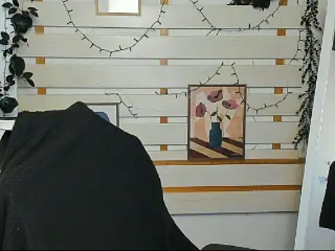 Josephine Kiss online show from 04-23-26, 12:22