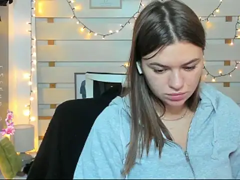 Josephine Kiss online show from 11-29-25, 01:33