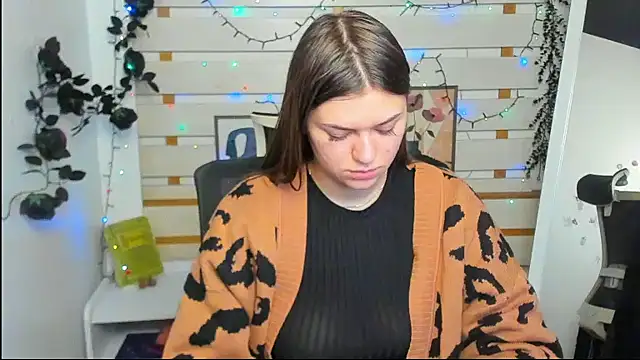 Josephine Kiss online show from 04-24-26, 06:15