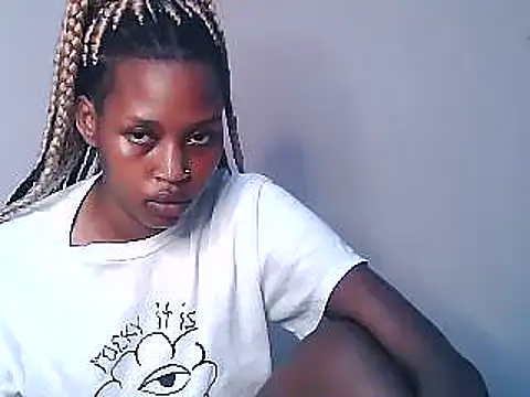 Snapshot of Sweet_Vinkah chatting on 01-20-25, 08:39 Sweet Vinkah online show from 01-20-25, 08:39