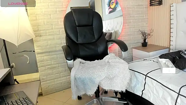 Snapshot of sussy__stone chatting on 05-12-26, 12:11 sussy stone online show from 05-12-26, 12:11