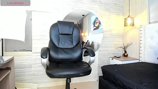 Snapshot of sussy__stone chatting on 04-23-26, 12:11 sussy stone online show from 04-23-26, 12:11
