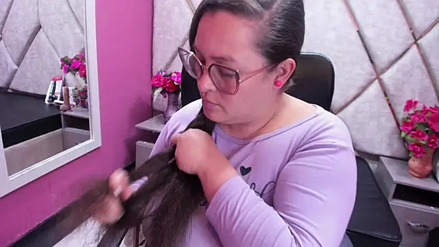 Snapshot of SaraThomso chatting on 10-02-25, 04:16 SaraThomso online show from 10-02-25, 04:16