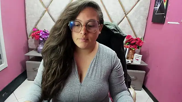 SaraThomso online show from 01-14-26, 02:09