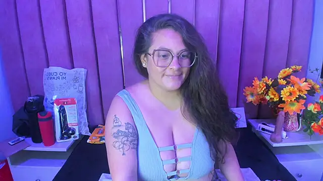 SaraThomso online show from 11-12-25, 03:32