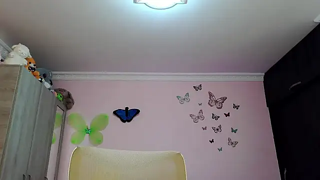 Snapshot of caroline_jonson chatting on 10-09-25, 08:31 caroline jonson online show from 10-09-25, 08:31