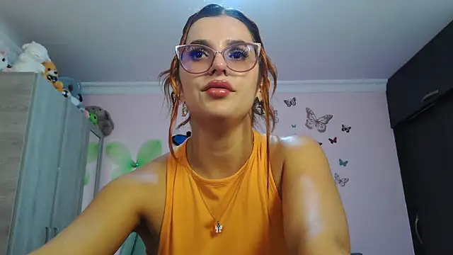 caroline jonson online show from 11-18-25, 07:28