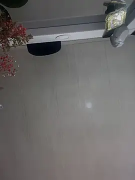 Lorraine Leon online show from 03-20-25, 01:46