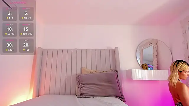 Shelynna azzul online show from 04-13-26, 09:19