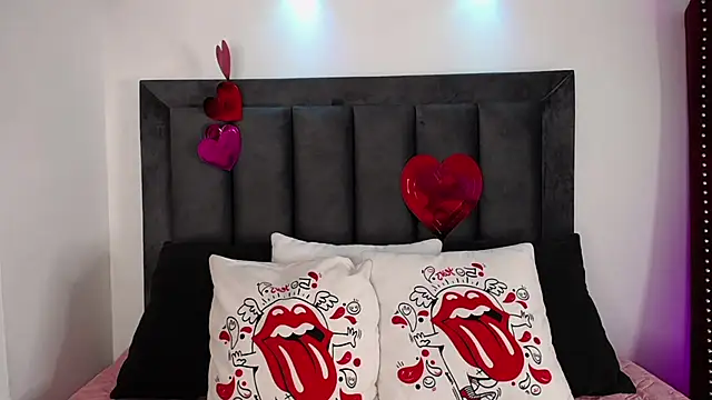 Tifanny Sweett online show from 02-20-25, 05:23