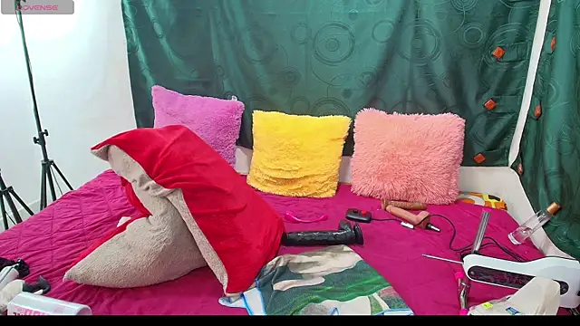 Snapshot of CrazyDirty_Barbarian chatting on 10-25-25, 11:49 CrazyDirty Barbarian online show from 10-25-25, 11:49