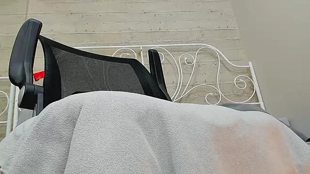 Snapshot of Whitney_Svonn chatting on 12-14-24, 03:36 Whitney Svonn online show from 12-14-24, 03:36