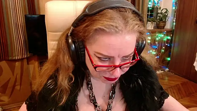 Miss Tress online show from 04-14-26, 09:31