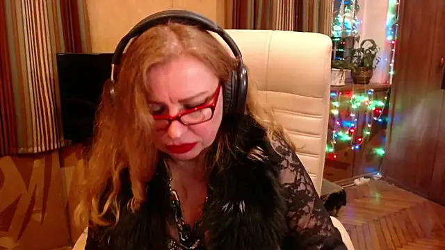 Miss Tress online show from 04-18-26, 09:37