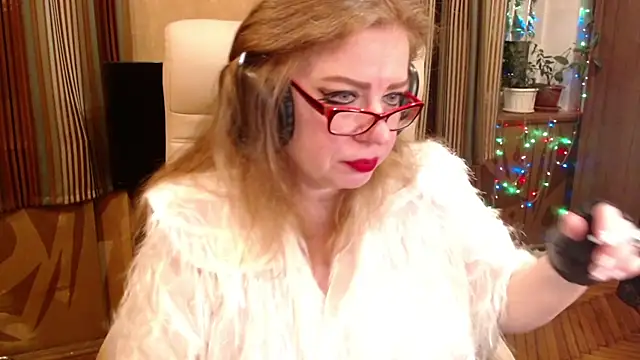 Snapshot of Miss_Tress chatting on 07-08-26, 09:37 Miss Tress online show from 07-08-26, 09:37