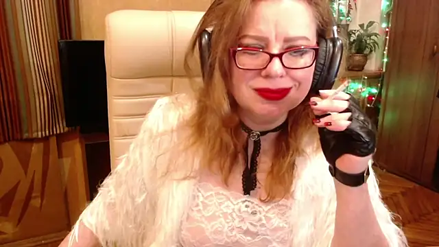 Miss Tress online show from 02-21-26, 08:55