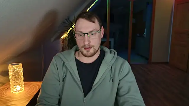 Snapshot of Relsxboy chatting on 02-27-25, 05:16 Relsxboy online show from 02-27-25, 05:16