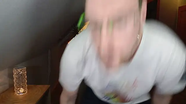 Snapshot of Relsxboy chatting on 03-11-25, 05:57 Relsxboy online show from 03-11-25, 05:57