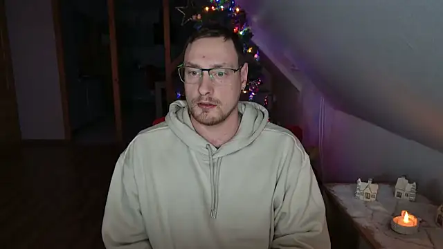 Snapshot of Relsxboy chatting on 12-30-24, 05:02 Relsxboy online show from 12-30-24, 05:02