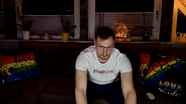 Snapshot of Relsxboy chatting on 12-07-24, 07:16 Relsxboy online show from 12-07-24, 07:16