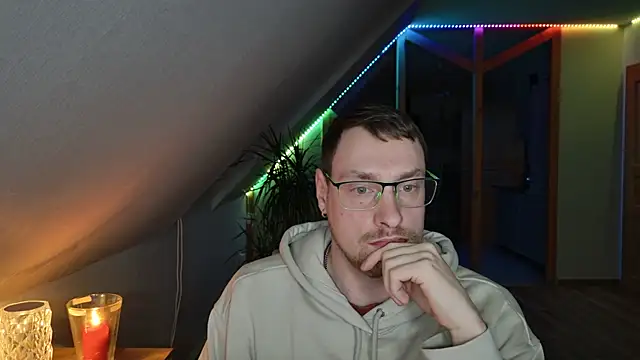 Snapshot of Relsxboy chatting on 01-10-25, 07:54 Relsxboy online show from 01-10-25, 07:54