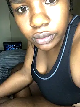 Snapshot of NissyxSawee chatting on 09-18-25, 04:04 NissyxSawee online show from 09-18-25, 04:04