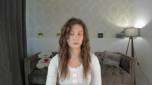 Snapshot of Cute__Alicia chatting on 09-13-25, 01:27 Cute  Alicia online show from 09-13-25, 01:27
