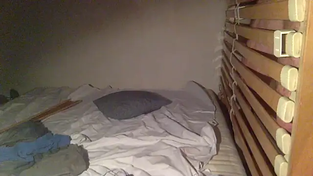 Snapshot of TweakyDude chatting on 10-31-25, 05:42 TweakyDude online show from 10-31-25, 05:42