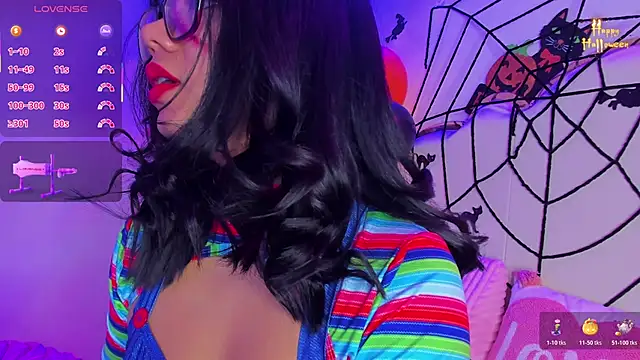 SenniaBella online show from 10-31-25, 01:30