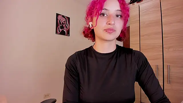 Snapshot of valent_27 chatting on 10-10-25, 06:14 valent 27 online show from 10-10-25, 06:14