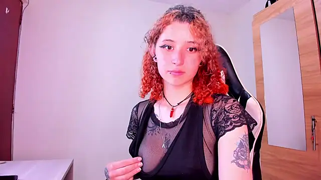 Snapshot of valent_27 chatting on 09-25-25, 04:29 valent 27 online show from 09-25-25, 04:29