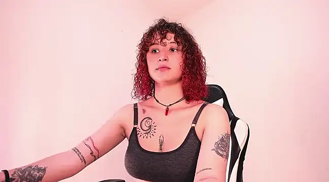Snapshot of valent_27 chatting on 02-20-25, 03:45 valent 27 online show from 02-20-25, 03:45